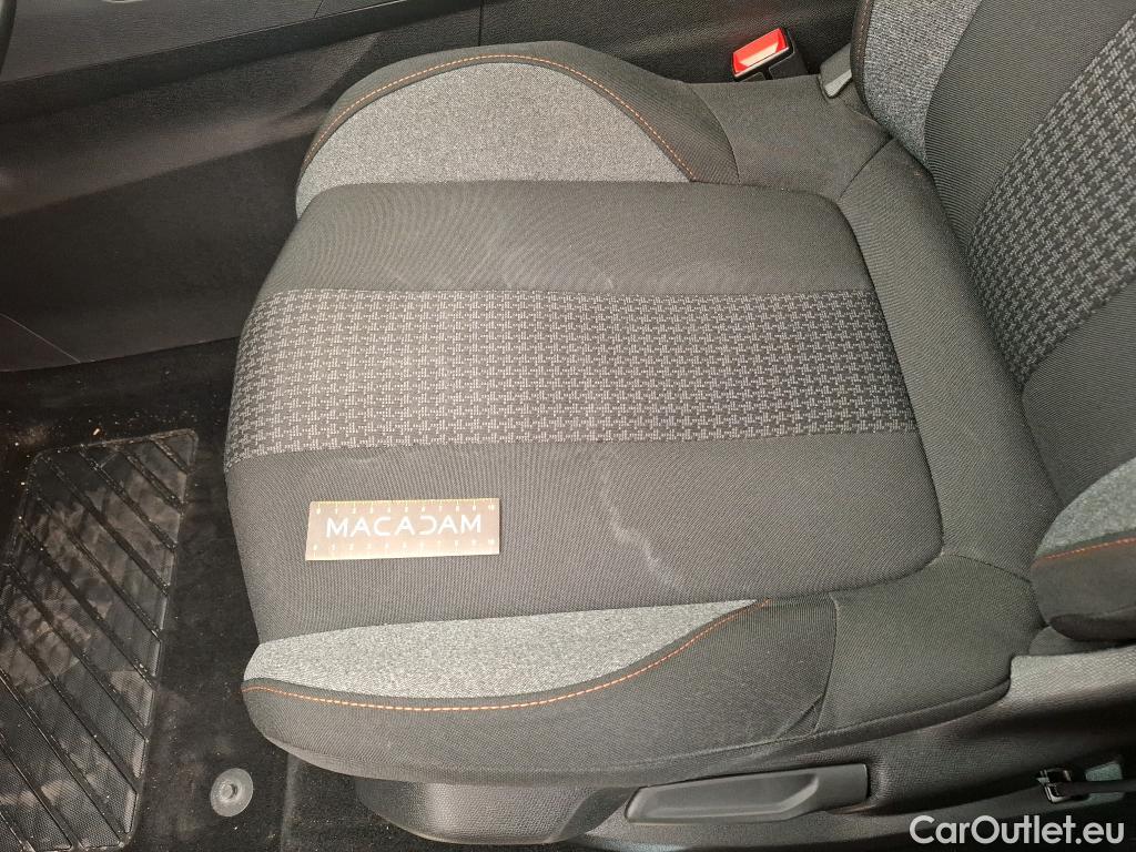  Peugeot  3008  Active Pack 1.2 PureTech 130CV BVM6 E6d #29