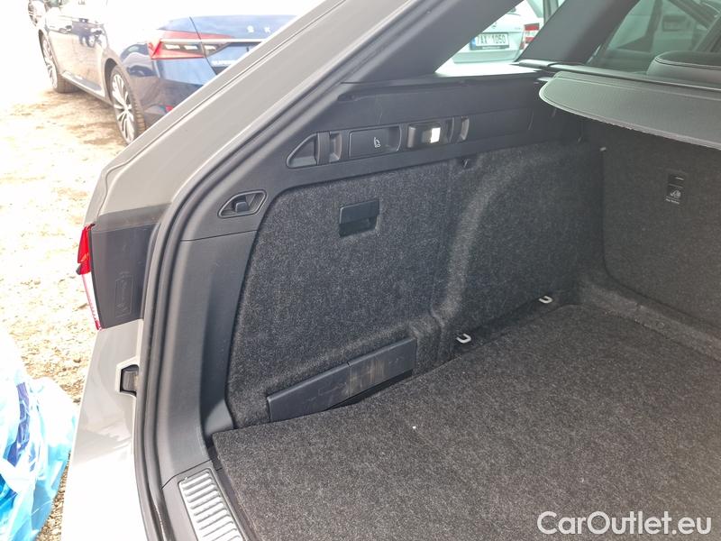  Skoda  Superb  Combi (3V5)(2015) Sup.C.FL2.0TDI 110 Sportline #21