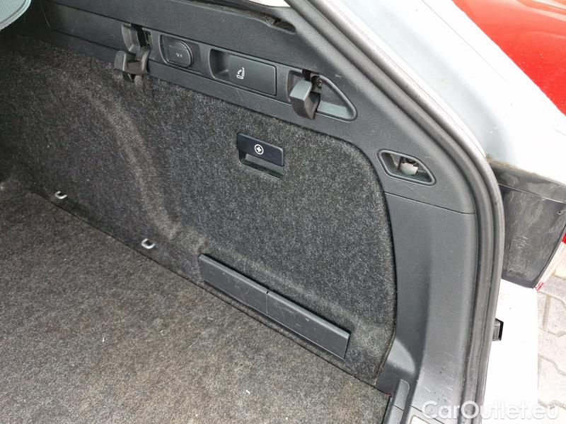  Skoda  Superb  Combi (3V5)(2015) Sup.C.FL2.0TDI 140 Sco.4x4 AT #20