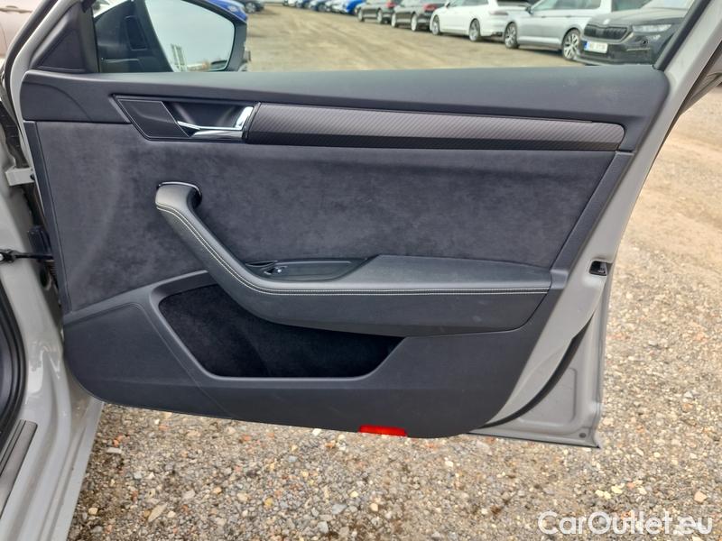  Skoda  Superb  Combi (3V5)(2015) Sup.C.FL2.0TDI 110 Sportline #19