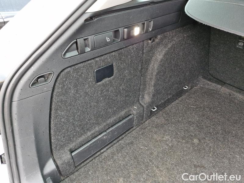  Skoda  Superb  Combi (3V5)(2015) Sup.C.FL2.0TDI 140 Sco.4x4 AT #21