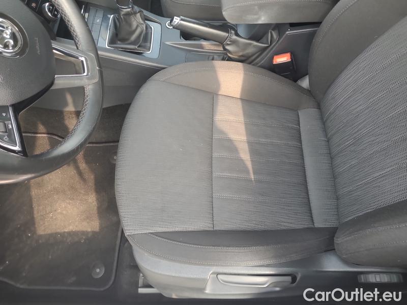  Skoda  Octavia  Combi  (5E5)(03.2017->) Co1.5TSI 110 Style #12