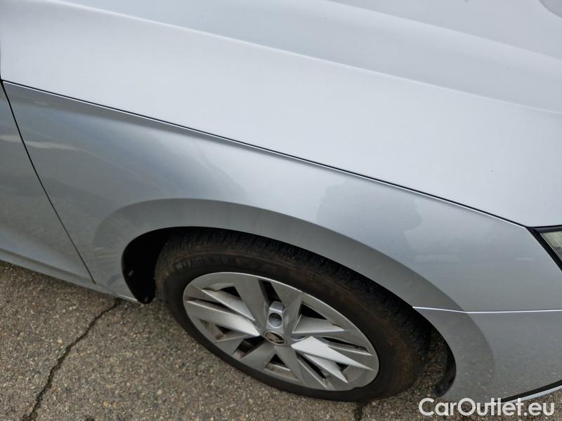  Skoda  Octavia  Lim. (NX3)(2020) Oct.2.0TDI 110 Style 4WD AT #20