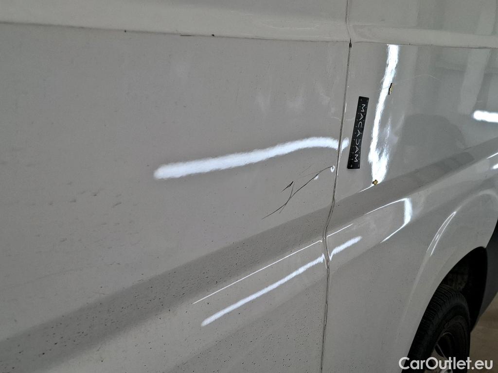  Peugeot  Boxer PEUGEOT  VU 4p Fourgon BLUEHDI 130 SandS PREMI 335 L2H2 #31