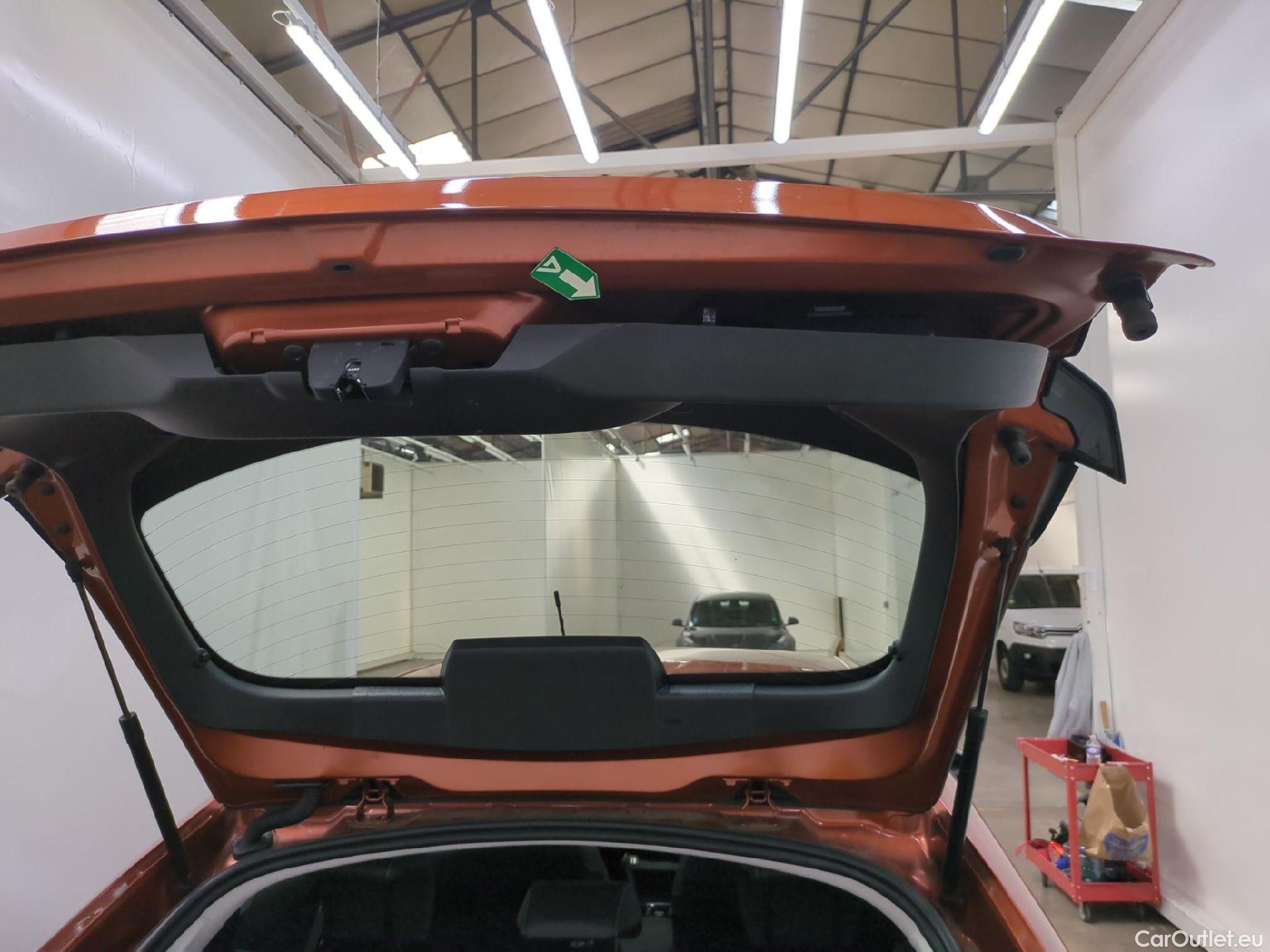  Citroen  C4  Berline Feel Pack 1.5 BlueHDI 130CV BVA8 E6d #3