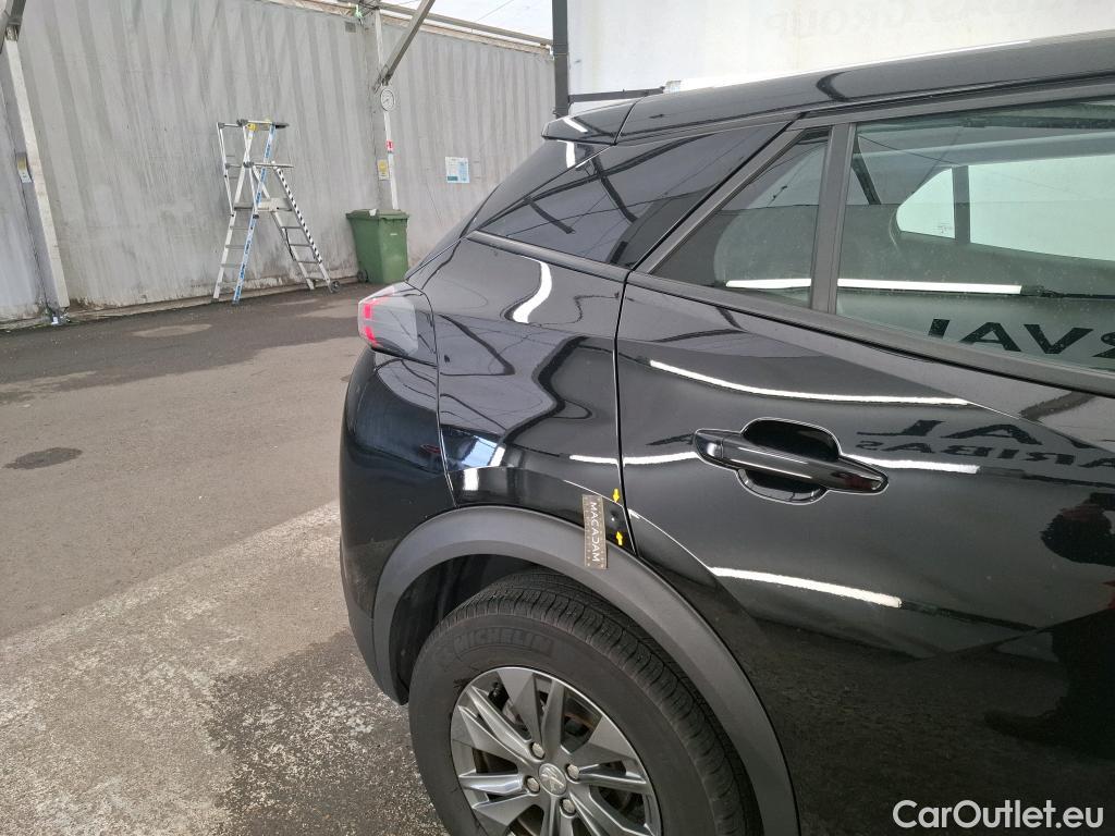  Peugeot  2008  Active Pack 1.2 PureTech 130CV BVA8 E6d #1