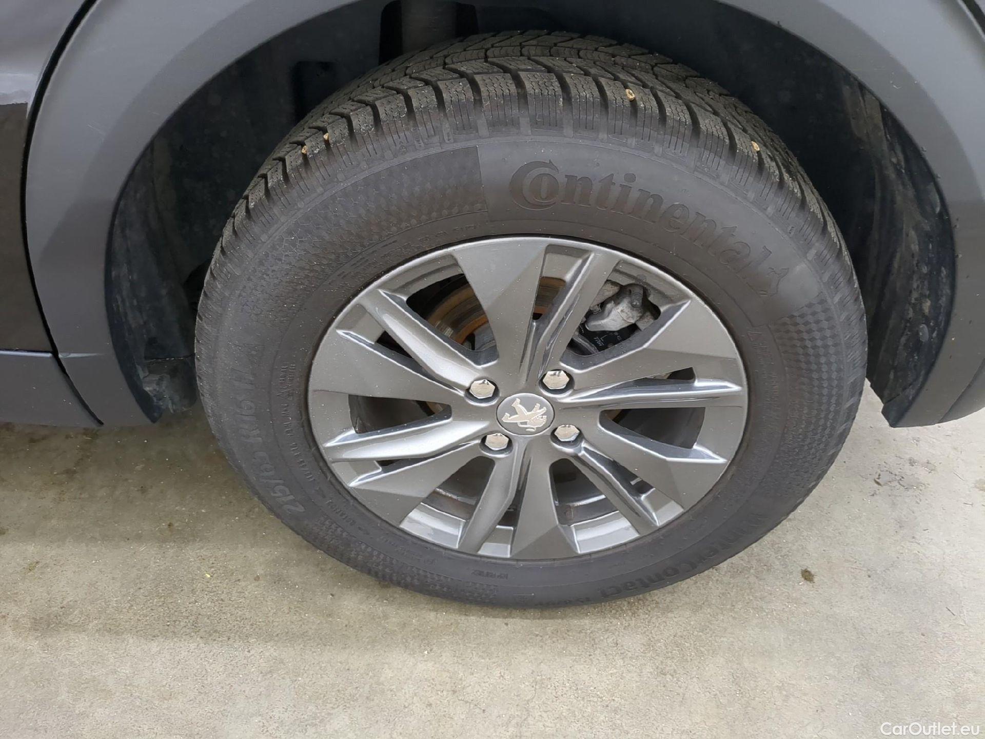  Peugeot  2008  Active Pack 1.2 PureTech 130CV BVA8 E6d #5