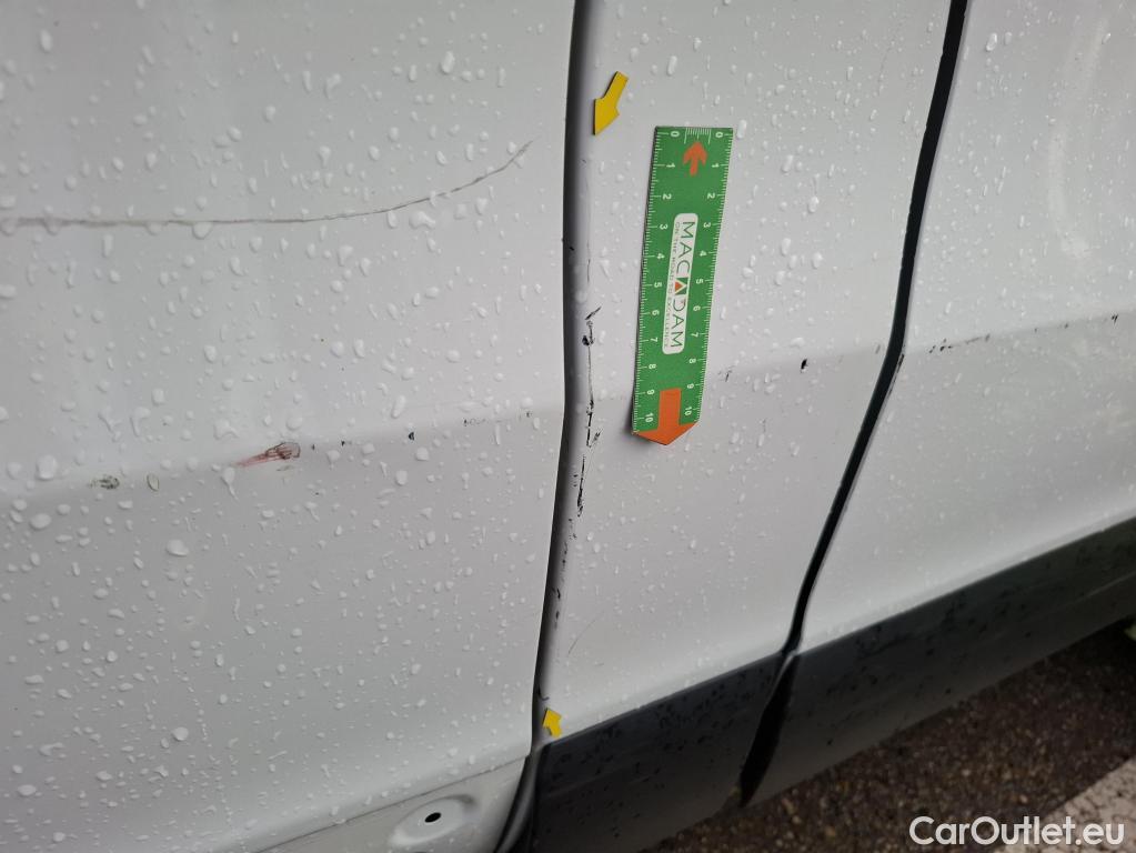  Renault  Trafic RENAULT  / 2019 / 4P / Combi Zen L1 dCi 120 S&S - 8 pl #80