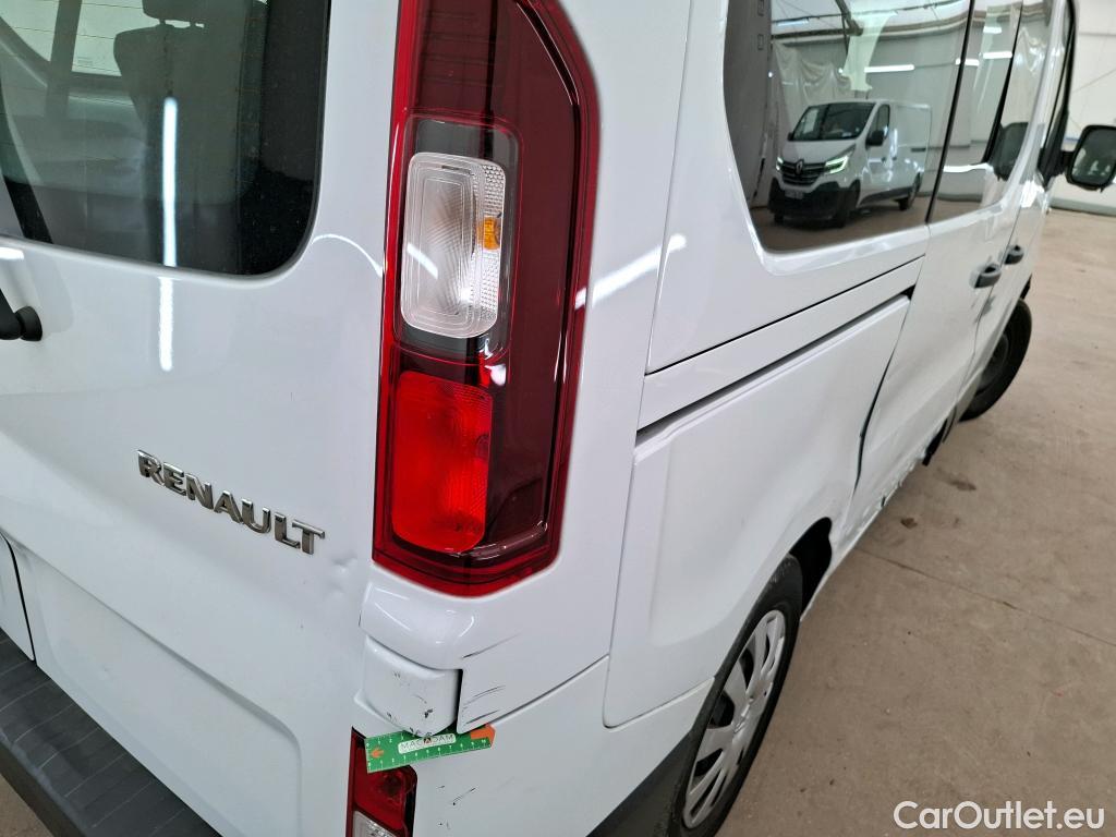  Renault  Trafic RENAULT  / 2019 / 4P / Combi Zen L1 dCi 120 S&S - 8 pl #77