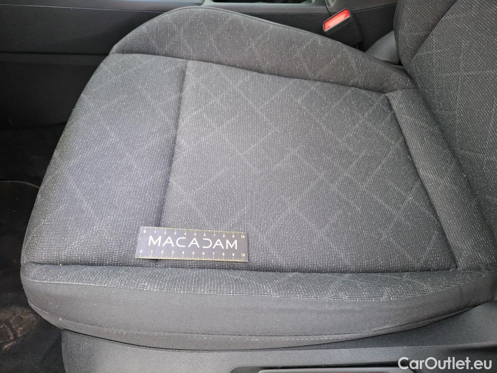  Volkswagen  Golf  VOLKSWAGEN 5p Berline 1.6TDI 115 DSG7 Cft Busi BMT #23