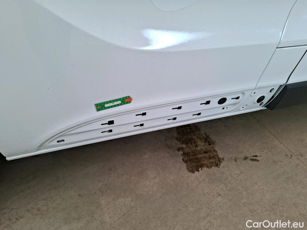  Renault  Trafic RENAULT  / 2019 / 4P / Combi Zen L1 dCi 120 S&S - 8 pl #63