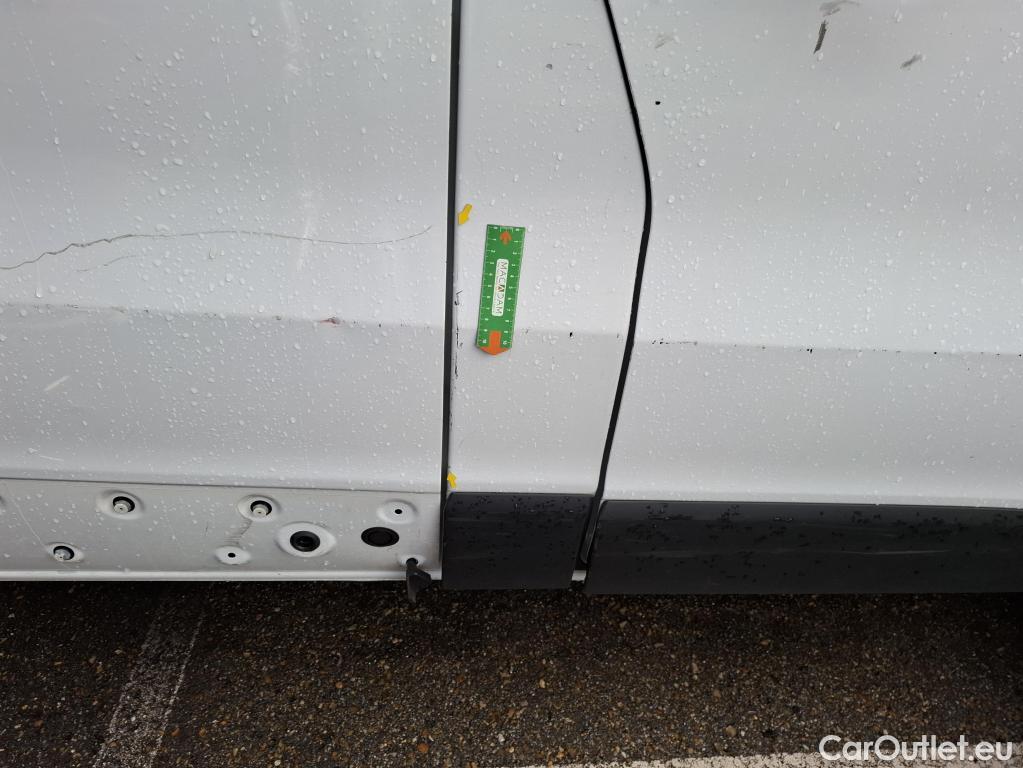 Renault  Trafic RENAULT  / 2019 / 4P / Combi Zen L1 dCi 120 S&S - 8 pl #81