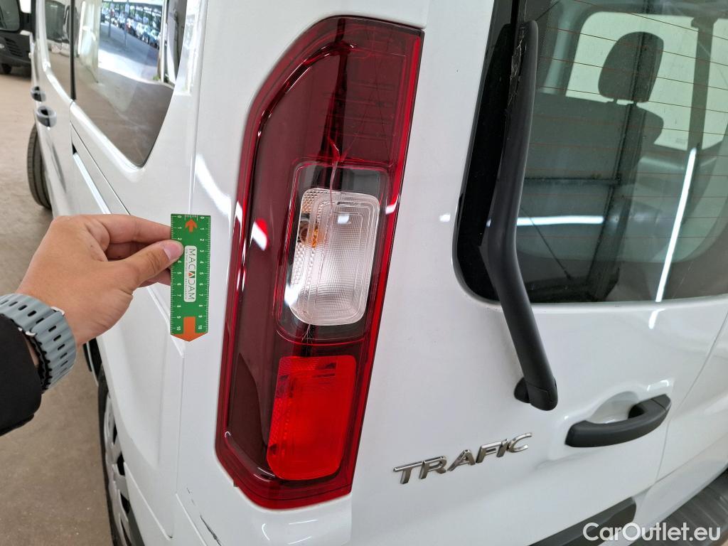  Renault  Trafic RENAULT  / 2019 / 4P / Combi Zen L1 dCi 120 S&S - 8 pl #59