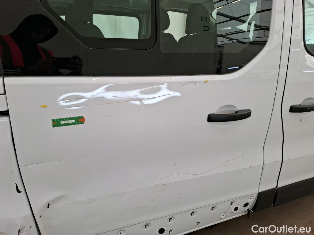  Renault  Trafic RENAULT  / 2019 / 4P / Combi Zen L1 dCi 120 S&S - 8 pl #9