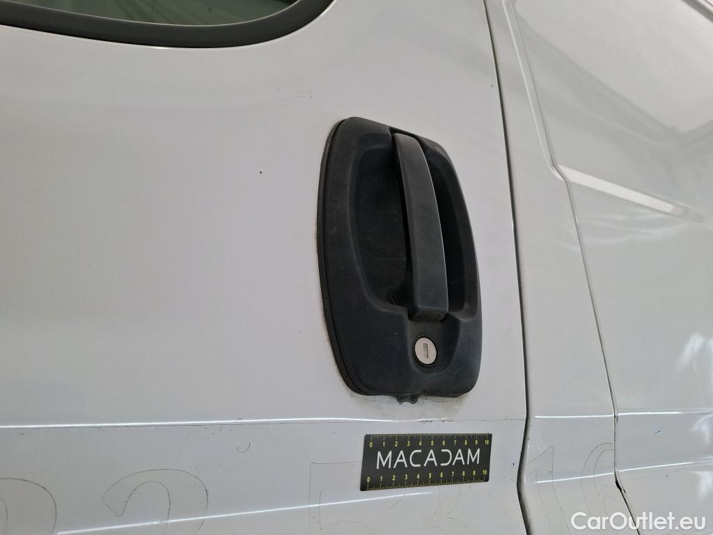  Fiat  Ducato FIAT  / 2014 / 4P / Fourgon tôlé 3.3 M H2 2.3 Multijet 130 Pack Pro Nav #51