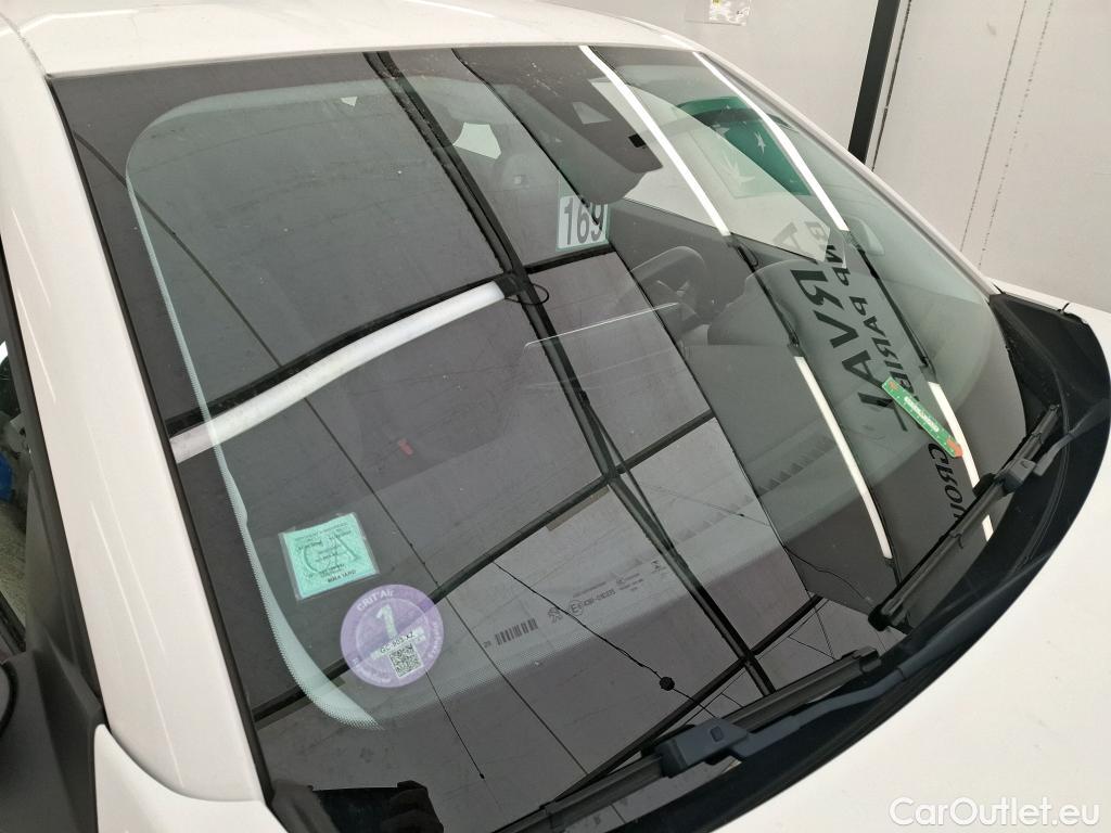  Peugeot  2008  Active Business 1.2 PureTech 130CV BVA8 E6d #1