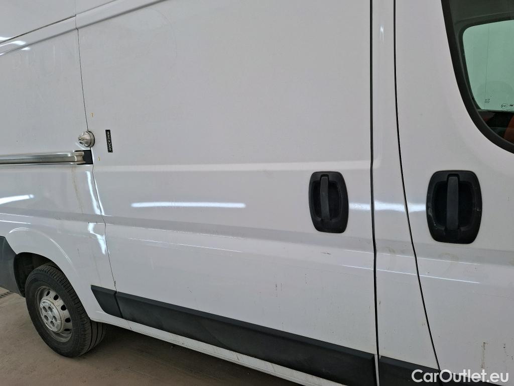  Fiat  Ducato FIAT  / 2014 / 4P / Fourgon tôlé 3.3 M H2 2.3 Multijet 130 Pack Pro Nav #18