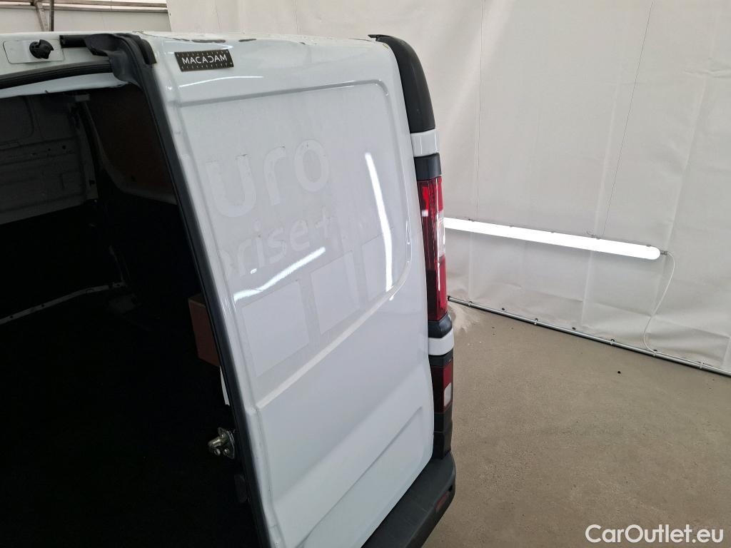  Renault  Trafic RENAULT  / 2021 / 4P / Fourgon tôlé FG CF L1H1 2T8 Blue dCi 130 #1