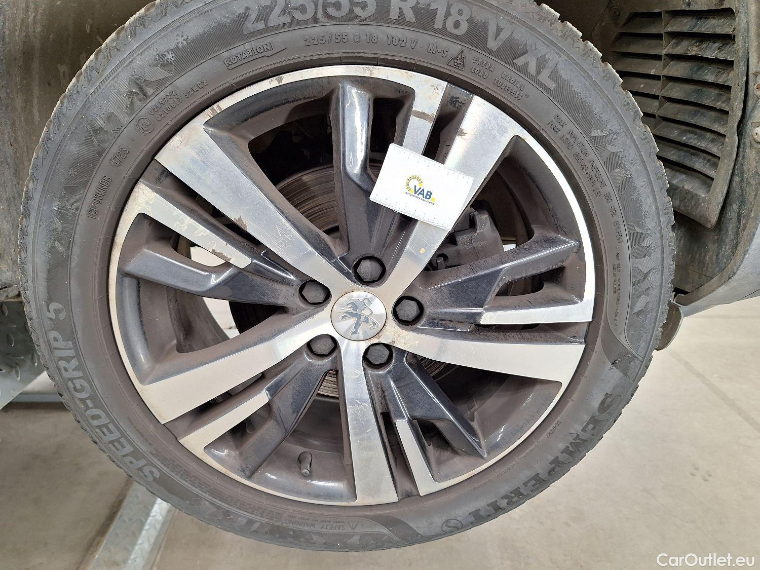  Peugeot  5008 Peugeot,  '16, Peugeot  1.5 BlueHDi 96kW S&S EAT8 Allure 5d 7pl #1