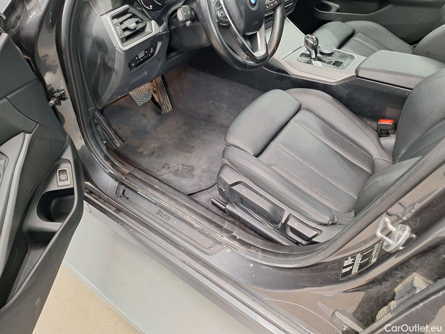  Bmw  Serie 3 BMW, 3-serie Touring '18, BMW 3 Reeks Touring 318dA (110 kW) 5d #67