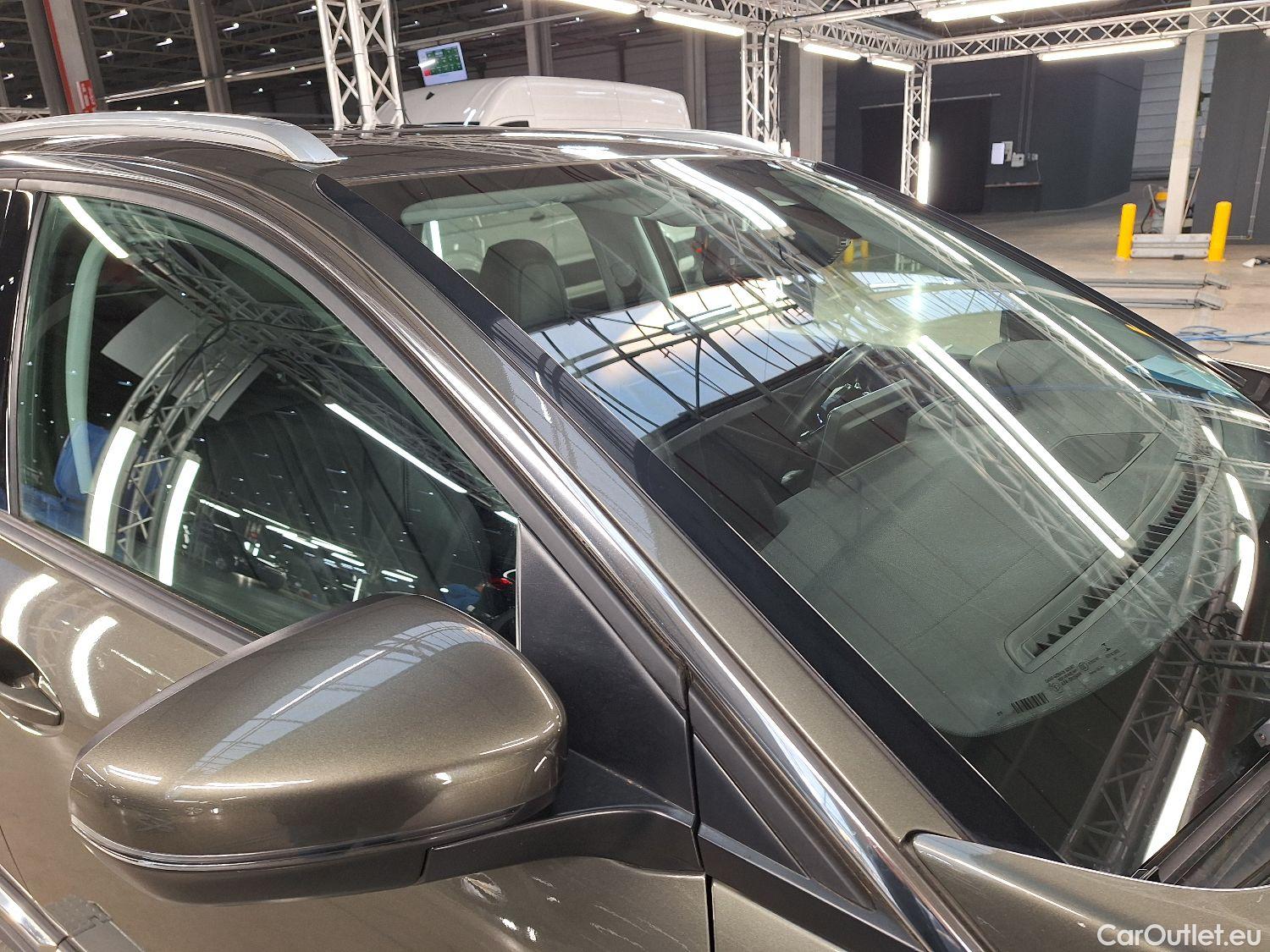  Peugeot  3008 Peugeot,  '16, Peugeot  1.2 PureTech 96kW S&S Auto Allure 5d #18