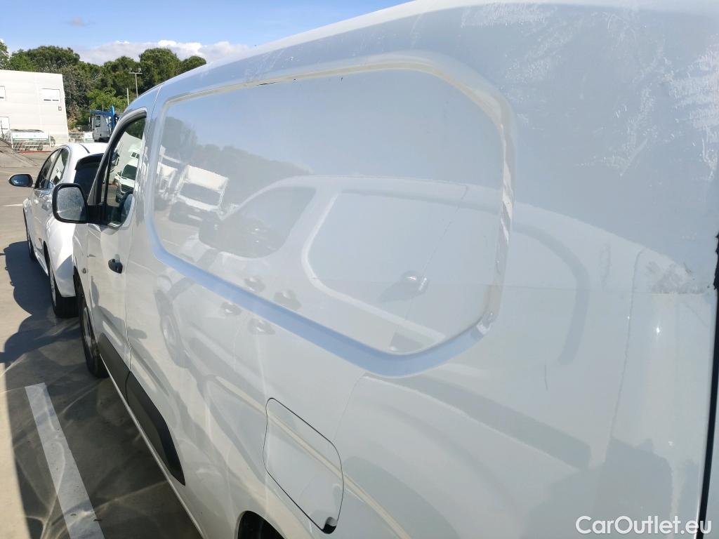  Citroen  Berlingo CITROEN  / 2018 / 4P / furgón derivado de turismo Talla XL BlueHDi 100 CLUB #22