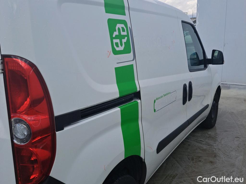  Fiat  Doblo FIAT Doblò Cargo/2015/4P/furgón derivado de turismo Cargo SX 1.6 Mjet 66kW (90CV) (AC) #18