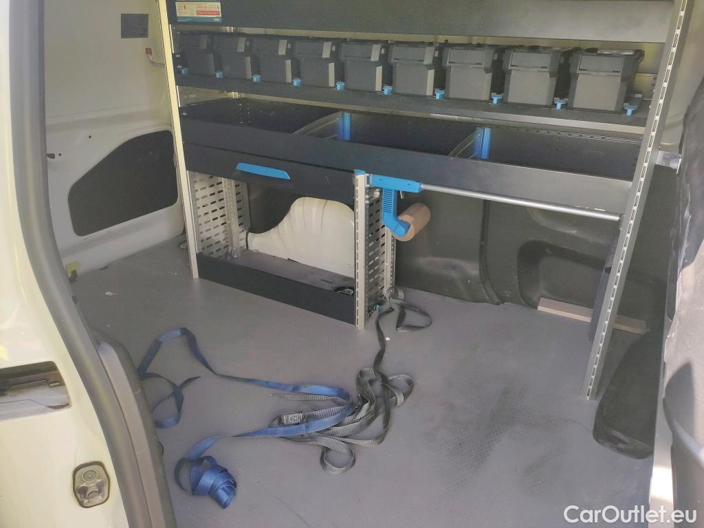  Citroen  Berlingo CITROEN  / 2018 / 4P / furgón derivado de turismo Talla XL BlueHDi 100 CLUB #32