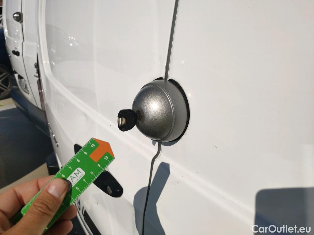  Citroen  Berlingo CITROEN  / 2018 / 4P / furgón derivado de turismo Talla XL BlueHDi 100 CLUB #35