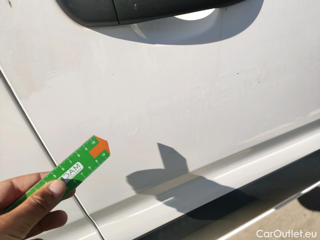  Citroen  Berlingo CITROEN  / 2018 / 4P / furgón derivado de turismo Talla XL BlueHDi 100 CLUB #25