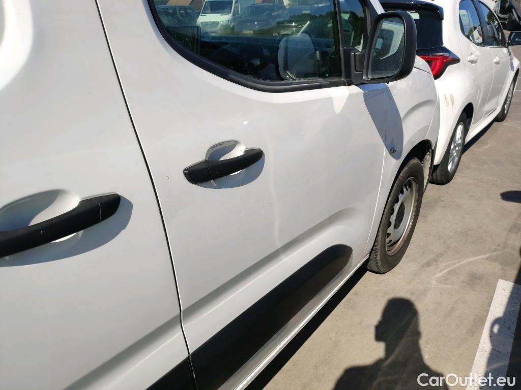  Citroen  Berlingo CITROEN  / 2018 / 4P / furgón derivado de turismo Talla XL BlueHDi 100 CLUB #9