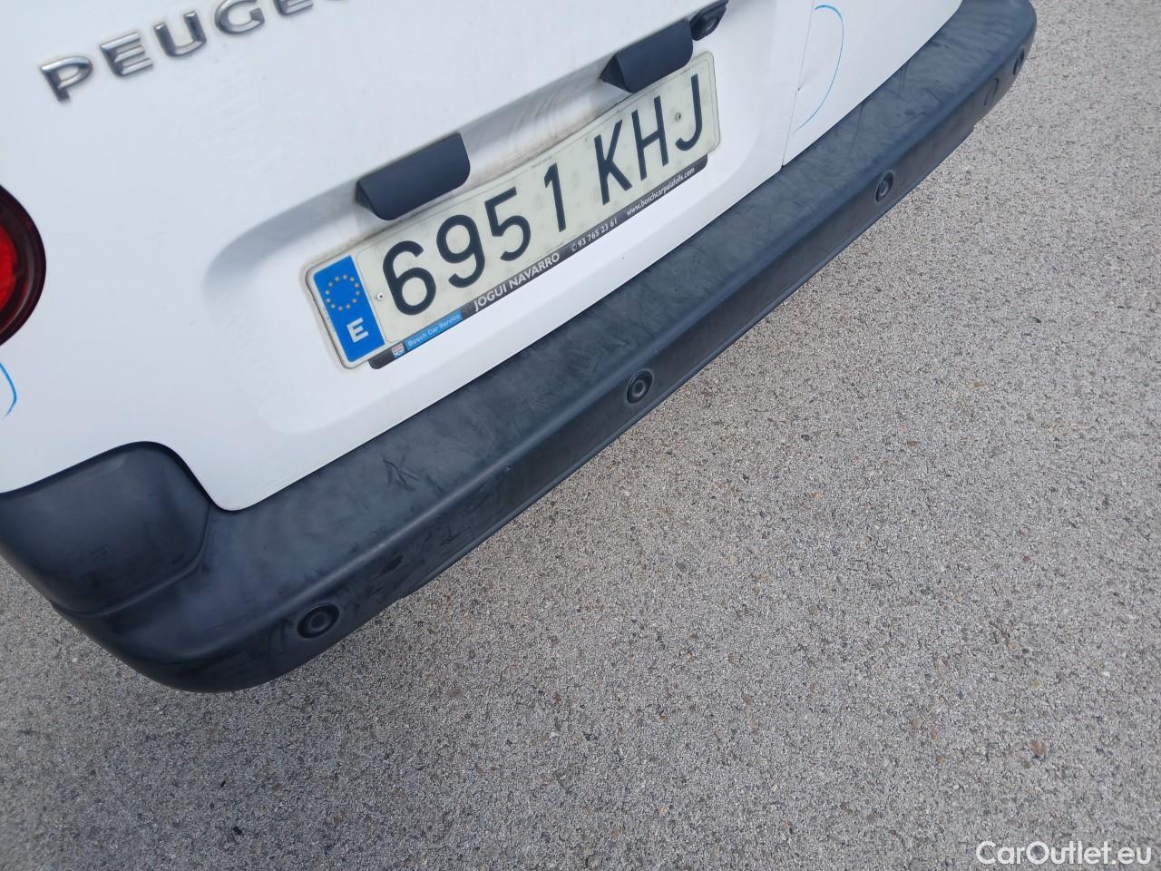  Peugeot  Partner PEUGEOT  VU 4p 2G furgón derivado de Furgón Confort PackL2 BlueHDi 73KW (100) #19