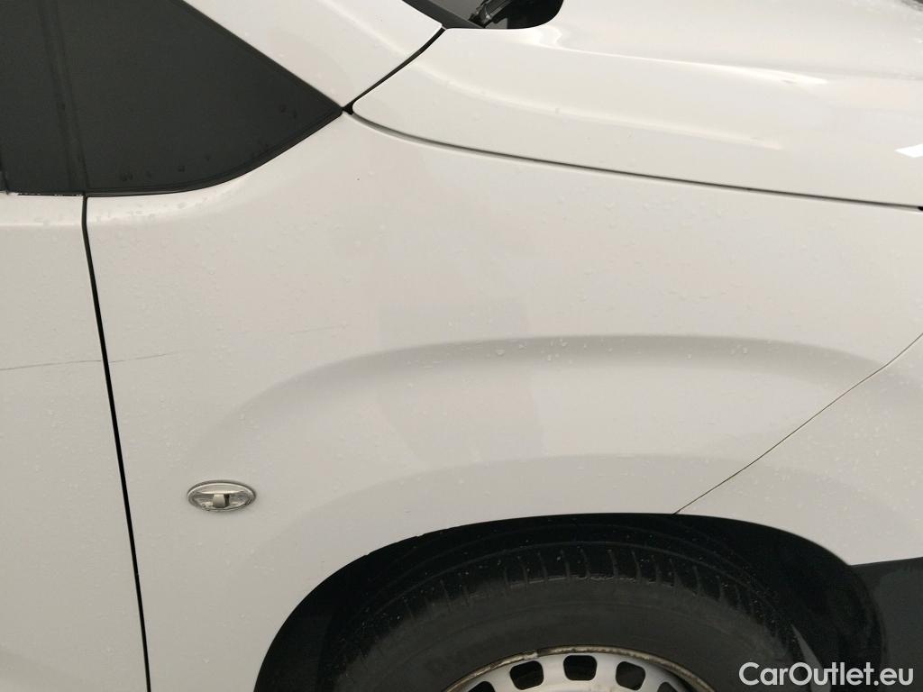 Opel  Combo OPEL  / 2018 / 3P / furgón derivado de turismo 1.6 TD S/S 74kW (100CV) Express L H1 650 #23