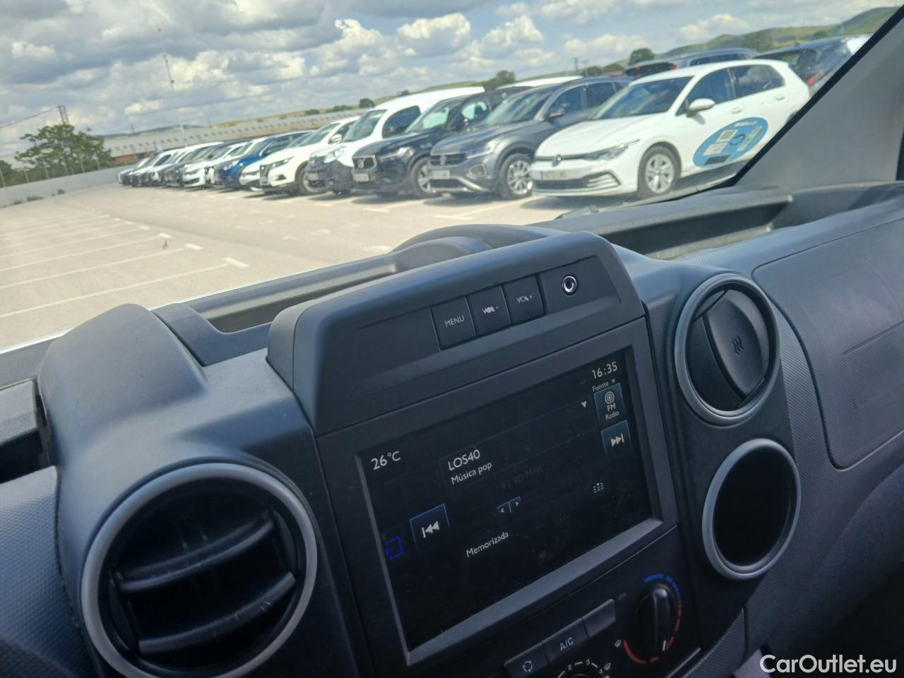  Peugeot  Partner PEUGEOT  VU 4p 2G furgón derivado de Furgón Confort PackL2 BlueHDi 73KW (100) #36