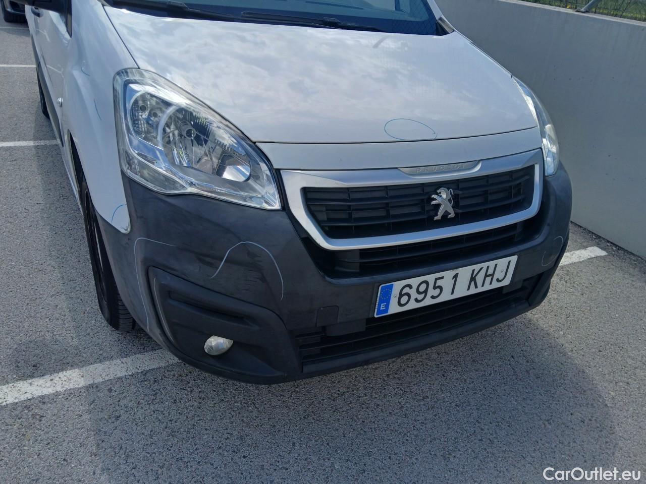  Peugeot  Partner PEUGEOT  VU 4p 2G furgón derivado de Furgón Confort PackL2 BlueHDi 73KW (100) #2