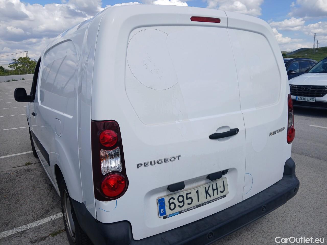  Peugeot  Partner PEUGEOT  VU 4p 2G furgón derivado de Furgón Confort PackL2 BlueHDi 73KW (100) #21