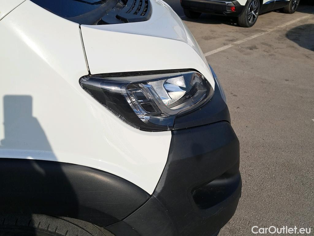  Peugeot  Boxer PEUGEOT  / 2014 / 4P / furgón Doble Cabi.435 L4H2 BlueHDi 120KW (160) #3