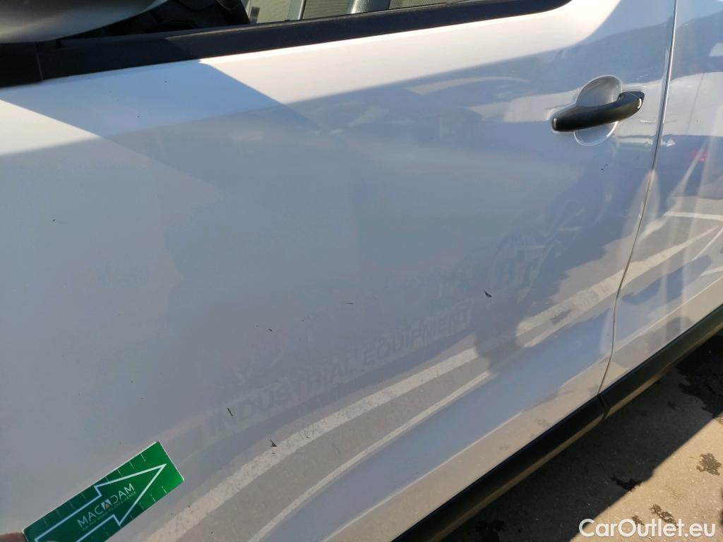  Toyota  Proace TOYOTA  / 2016 / 4P / furgón FU. MEDIO (L1) 2.0D 90kW COMFORT CARGA + #13
