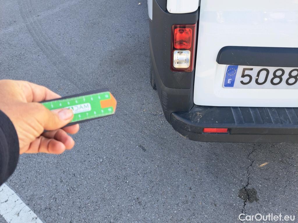  Renault  Trafic RENAULT  / 2019 / 4P / furgón Furgón 27 L1H1 Energy BluedCi 88 kW #16