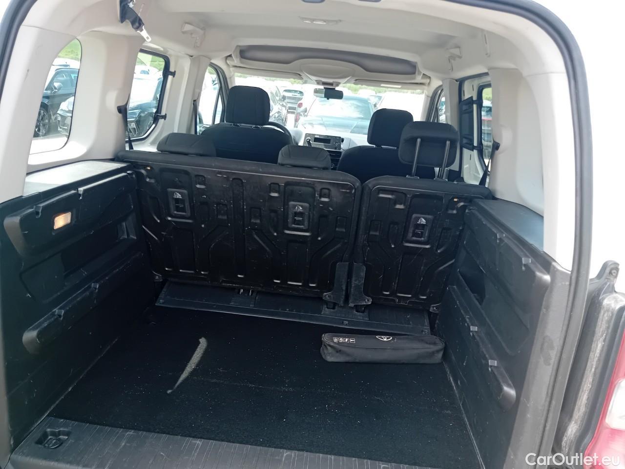  Toyota  Proace TOYOTA  City / 2020 / 4P / combi 1.5D 75kW (100CV) GX L1 #4