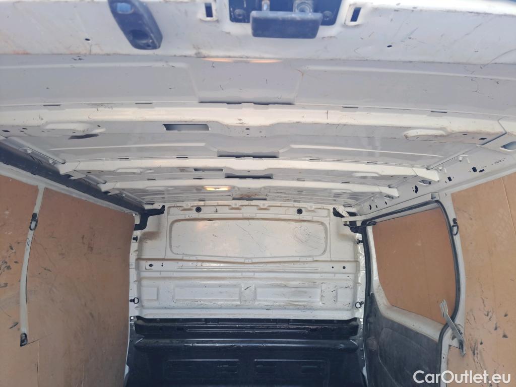 Renault  Trafic RENAULT  / 2019 / 4P / furgón Furgón 27 L1H1 Energy BluedCi 88 kW #5