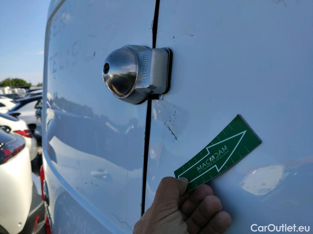  Toyota  Proace TOYOTA  / 2016 / 4P / furgón FU. MEDIO (L1) 2.0D 90kW COMFORT CARGA + #17