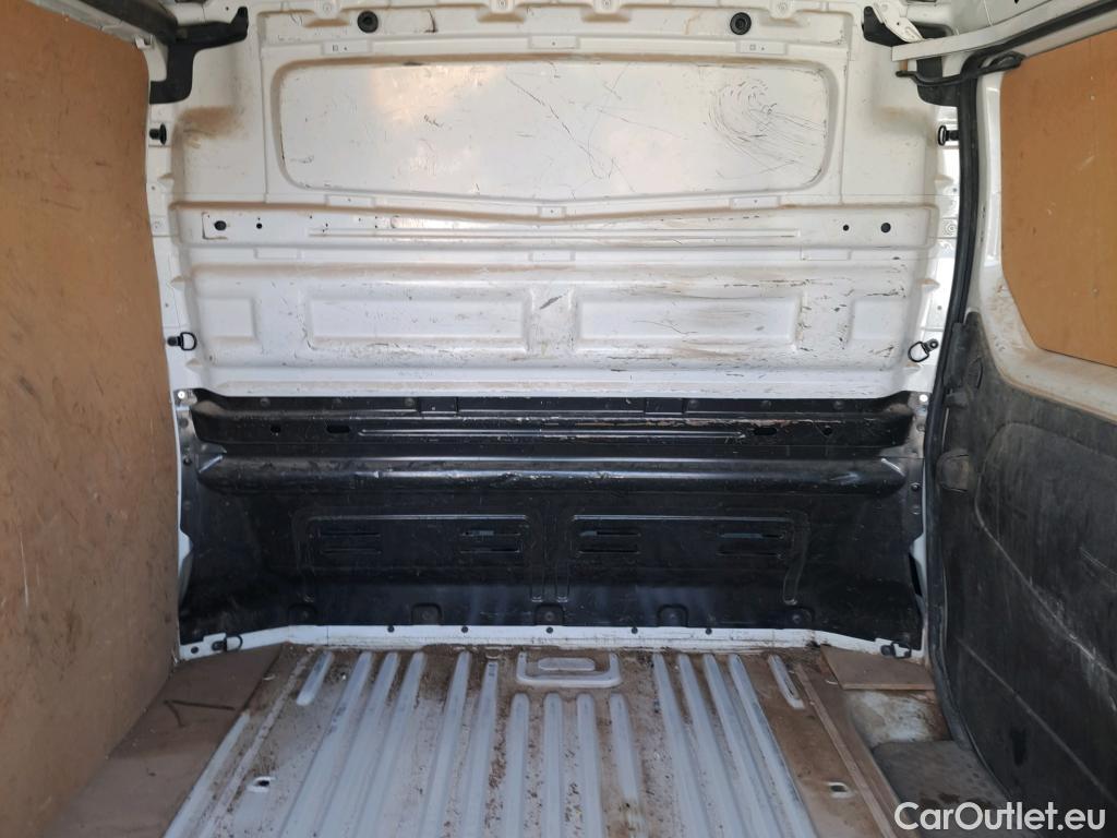  Renault  Trafic RENAULT  / 2019 / 4P / furgón Furgón 27 L1H1 Energy BluedCi 88 kW #10