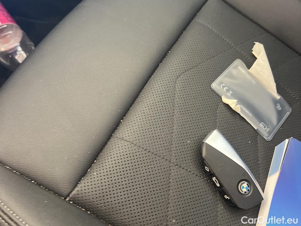  Land Rover  Discovery BMW X1 / 2022 / 5P / todoterreno sDrive18d #2