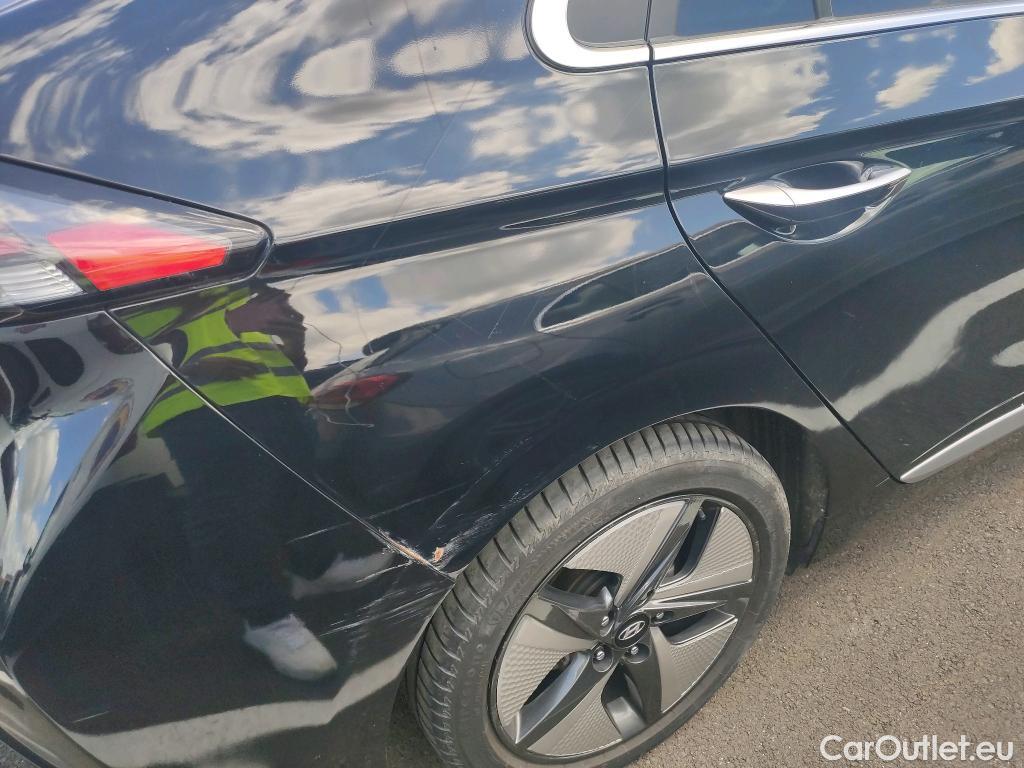  Hyundai   Ioniq HYUNDAI / 2019 / 5P / berlina con portón 1.6 GDI HEV Tecno DCT #3