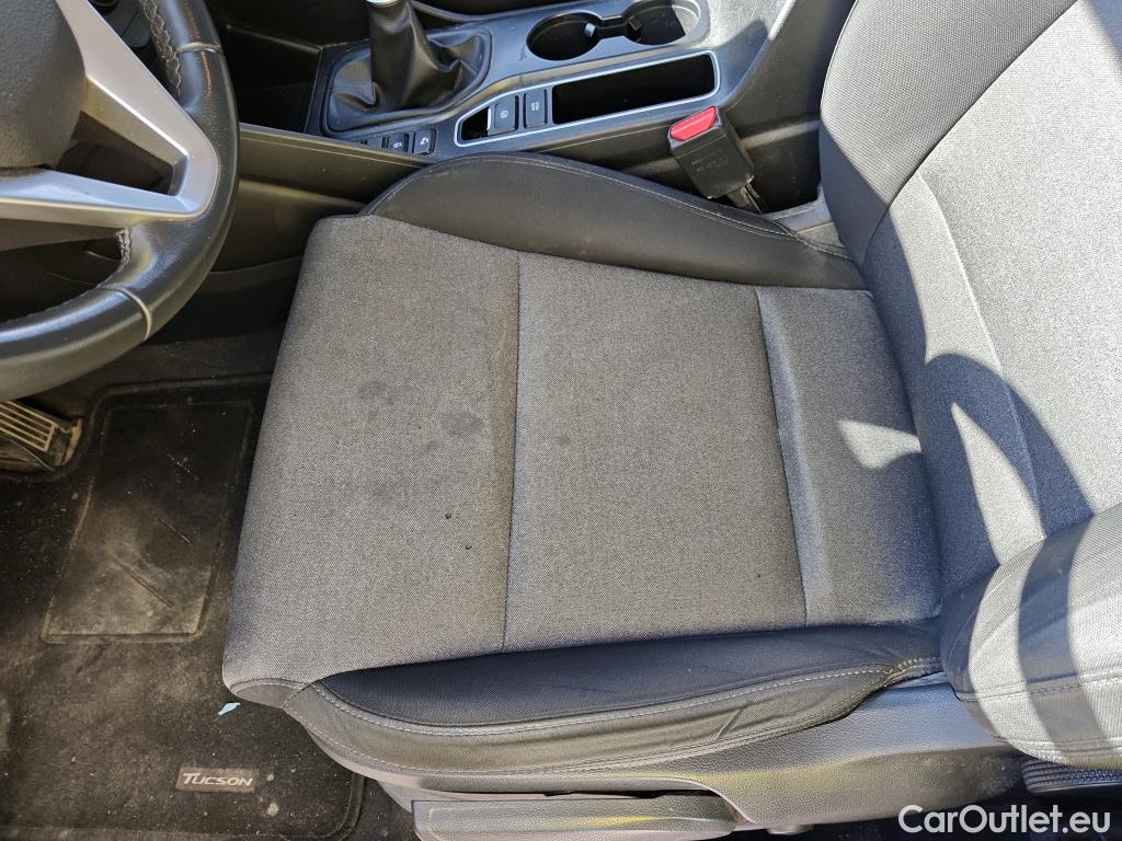  Hyundai  Tucson HYUNDAI  / 2018 / 5P / todoterreno  CRDI 1.6 116 CV 48V 4X2 SLE(SP)(SL) #36