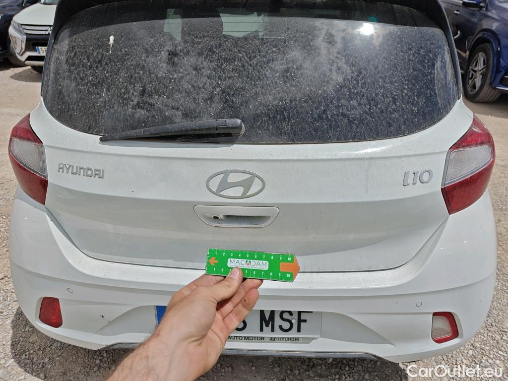  Hyundai  i10 HYUNDAI  / 2020 / 5P / berlina con portón 1.0 Klass #43