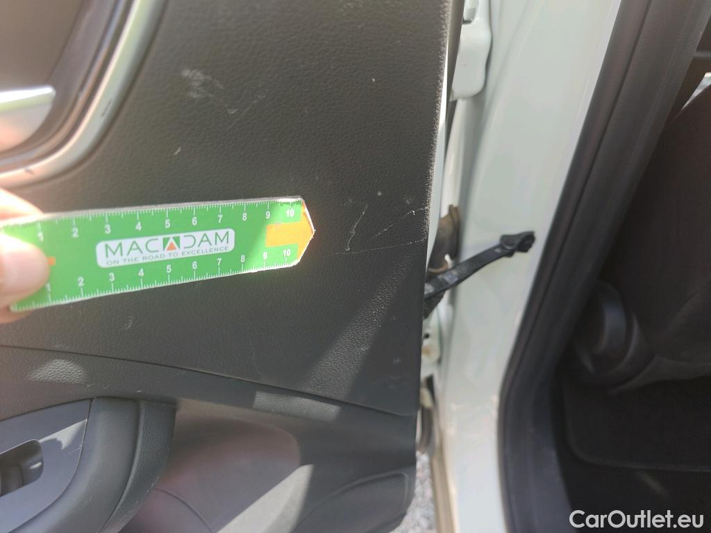  Land Rover  Discovery MG ZS / 2021 / 5P / todoterreno 1.5 Comfort #37