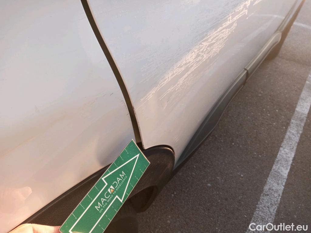  Peugeot  3008  Active Pack 1.2 PureTech 130CV AT8 E6d #21