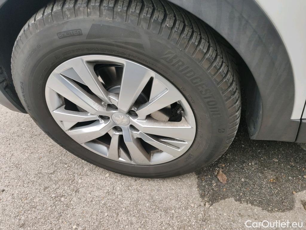  Peugeot  3008  Active Pack 1.2 PureTech 130CV AT8 E6d #22